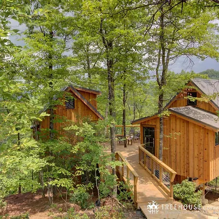 Villa The Hickory In Treehouse Grove At Norton Creek
